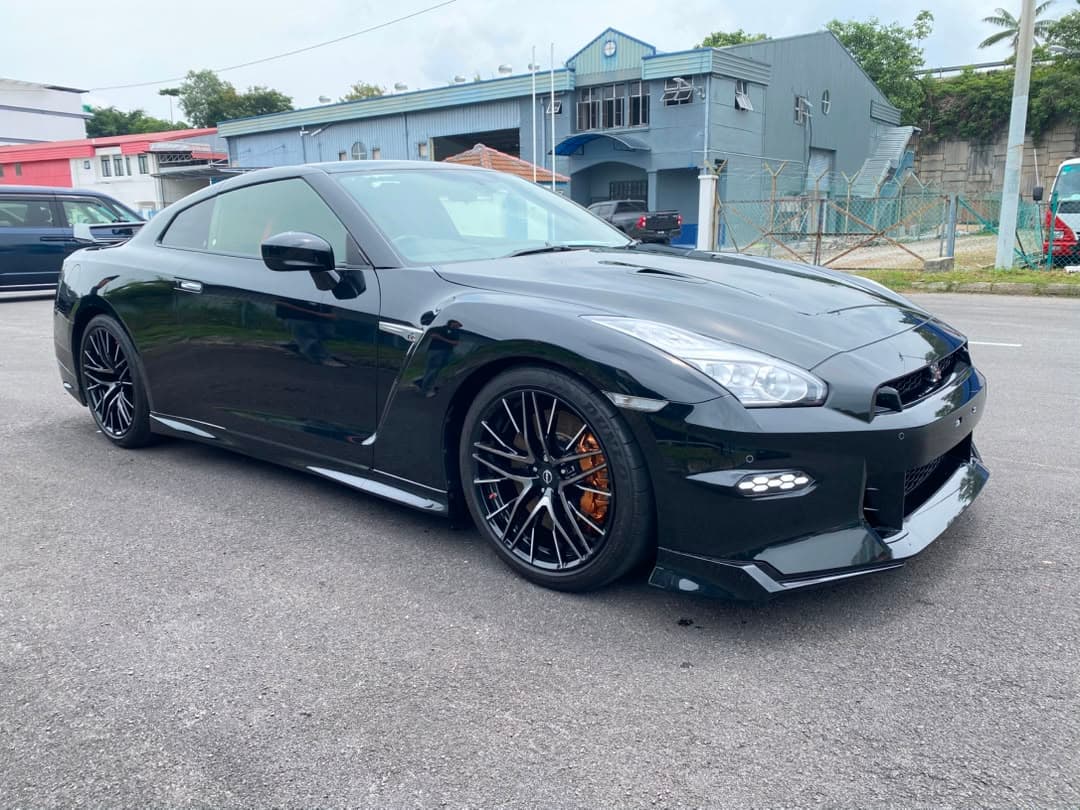 2023 NISSAN GTR35 BLACK photo 2